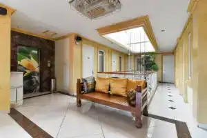 Отель «RedDoorz Plus near Discovery Shopping Mall Bali», Денпасар