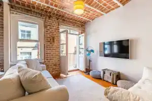 Nostalgic Flat Near Galata Tower in Beyoglu, Стамбул