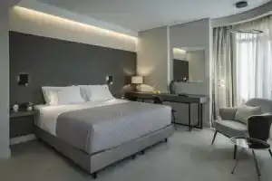 Royalty Hotel Athens, Афины
