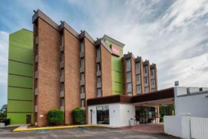 Red Roof Inn & Suites Macon, Мэйкон