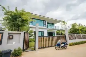 Madami 2Chiang Mai City Pool Villa, Чианг Май