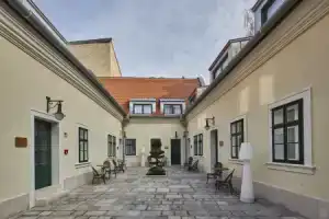 Maison Bistro & Hotel, Будапешт