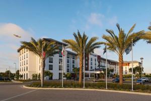 Отель «Hampton Inn & Suites San Diego Airport Liberty Station», Сан-Диего