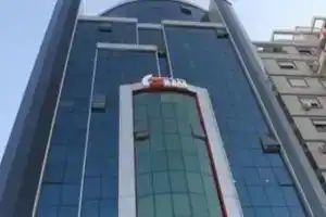 Gkam, Тирана
