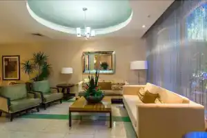 Tides - Private Condo, Голливуд