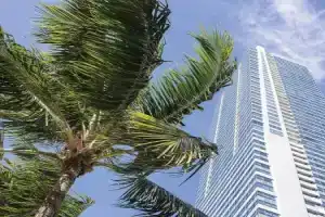 Four Seasons Hotel Miami, Майами
