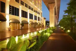 Отель «Nasa Bangkok», Бангкок