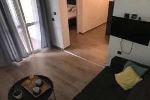 Apartman sa lođom 2+2, Pirovac
