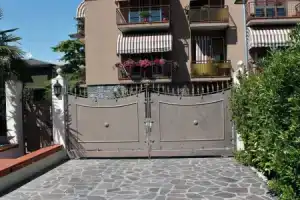 Garden and Pool - Casa Annamaria, Десензано-дель-Гарда