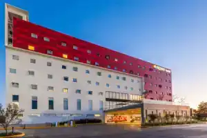 Отель «Ramada Encore by Wyndham Guadalajara», Гвадалахара