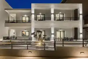 Bemyguest Plus Villa Chrisanthi, Лептокария