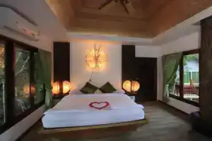 Rock and Tree House Resort, Кхао Сок