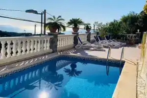 Mediterranean Villa Investingspain sea View and Pool, Льорет де Мар