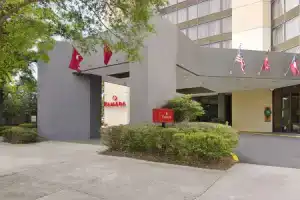 Отель «Ramada by Wyndham Downtown & Conference Center», Аугуста