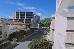 82 NIC - Stay Aurum Apartment, Никосия