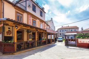 Beautiful Apartment in Senj With 1 Bedrooms and Wifi, Сень
