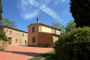 Country House in Chianti With Pool ID 39, Монтайоне
