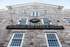 Newport Bay Club and Hotel, Ньюпорт