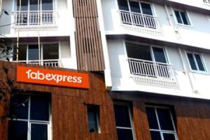 Отель «Fabexpress Nirvana Grace Vile Parle East», Мумбаи