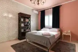 Villa - 1st Floor, Лалисос