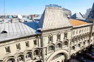 Tverskaya Street (Тверская Стрит) на улице Тверская 6 строение 1, Москва
