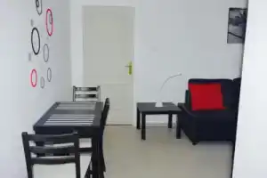 Inner-City Flat (Adults Only), Будапешт