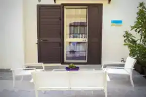 b&b Solarium, Ното