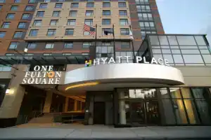 Hyatt Place Flushing/LGA Airport, Куинс