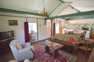 Cozy Holiday Home in Bergen op Zoom With Garden, Беген оп Зум