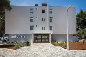 Hotel Villa Arausana & Antonina, Водице