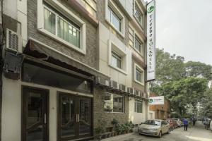 Отель «Treebo Trend Rockwell Plaza Karol Bagh», Дели