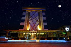 Golden Deluxe Hotel, Адана