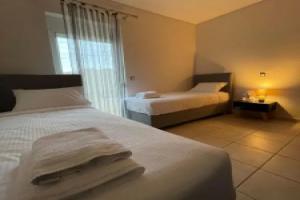 Spacious Apartment Nearby the Sea - 3 Bedrooms, Калатас