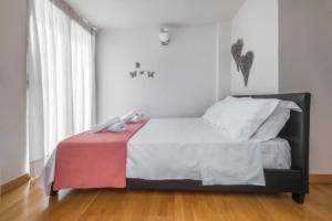 Rainbow Luxurious Villa in Ialysos, Лалисос