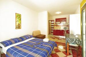 Amazing Home in Makarska With Wifi and 0 Bedrooms, Макарска