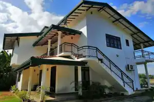 Lavender Home Rest, Тиссамахарама