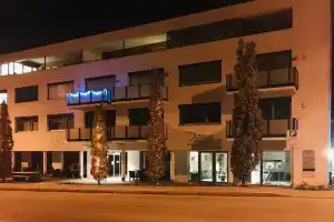 Zimmer - Modernes Apartment mit 45 qm., Штраубинг