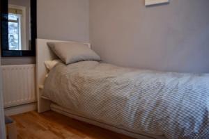 Charming 2 Bedroom Cottage in Central Location, Дублин