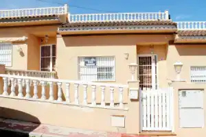 Beachfront Bungalow In La Mata, Torrevieja, Торревьеха