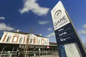Отель «ibis Styles Vannes Gare Centre», Ванн