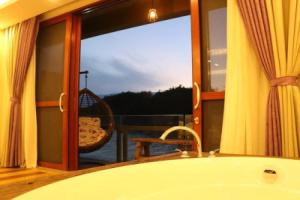 Sea View Inn