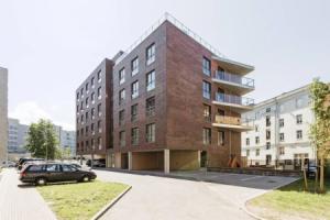 Central apartments, Quiet with Free Parking and AC., Таллин