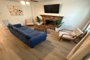 Newly Renovated 3 Bedroom House in Lakewood, Дарем