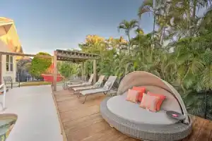 House w/ Heated Pool & Grill - Walk to Beach!, Марко