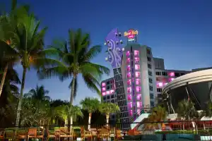 Hard Rock Hotel Pattaya - Sha Extra Plus, Паттайя