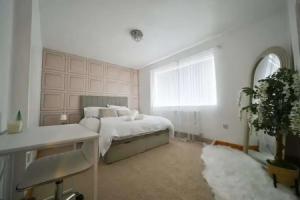 Wythenshawe Greenbrow Retreat, Манчестер