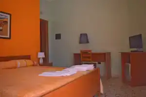 b&b Scalea Rooms, Скалея
