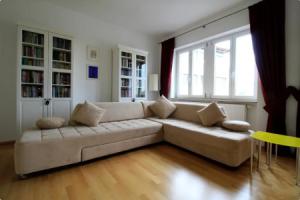 Luxury city apartment - view of river and castle, Вюрцбург