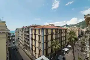 Hotel «Montestella», Салерно