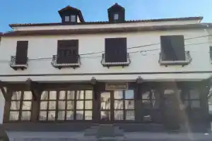 Hotel «Bujtina e Bardhe», Корча